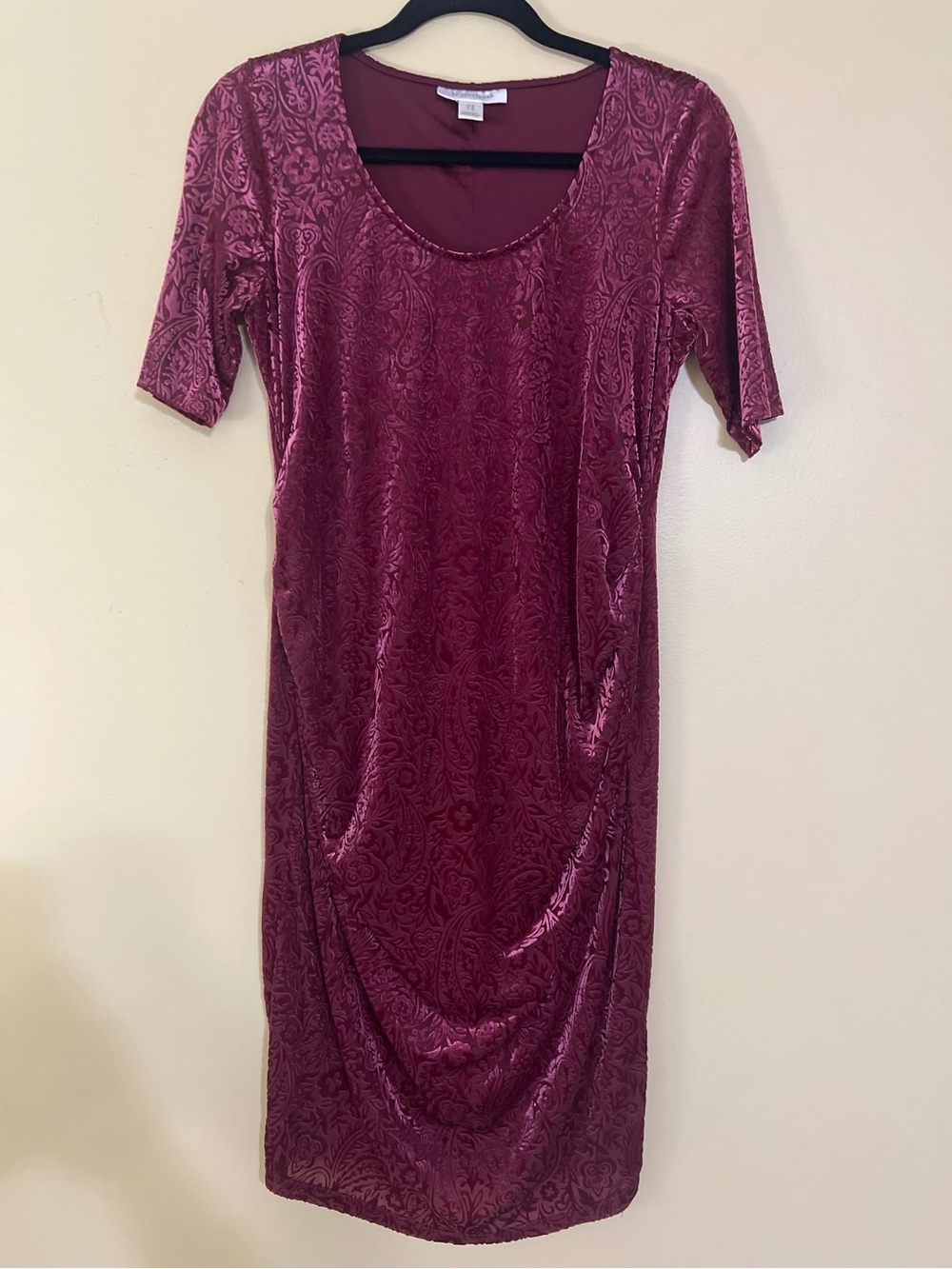 Motherhood Maternity Velvet Textured Scoop Neck Midi Dress in Wine